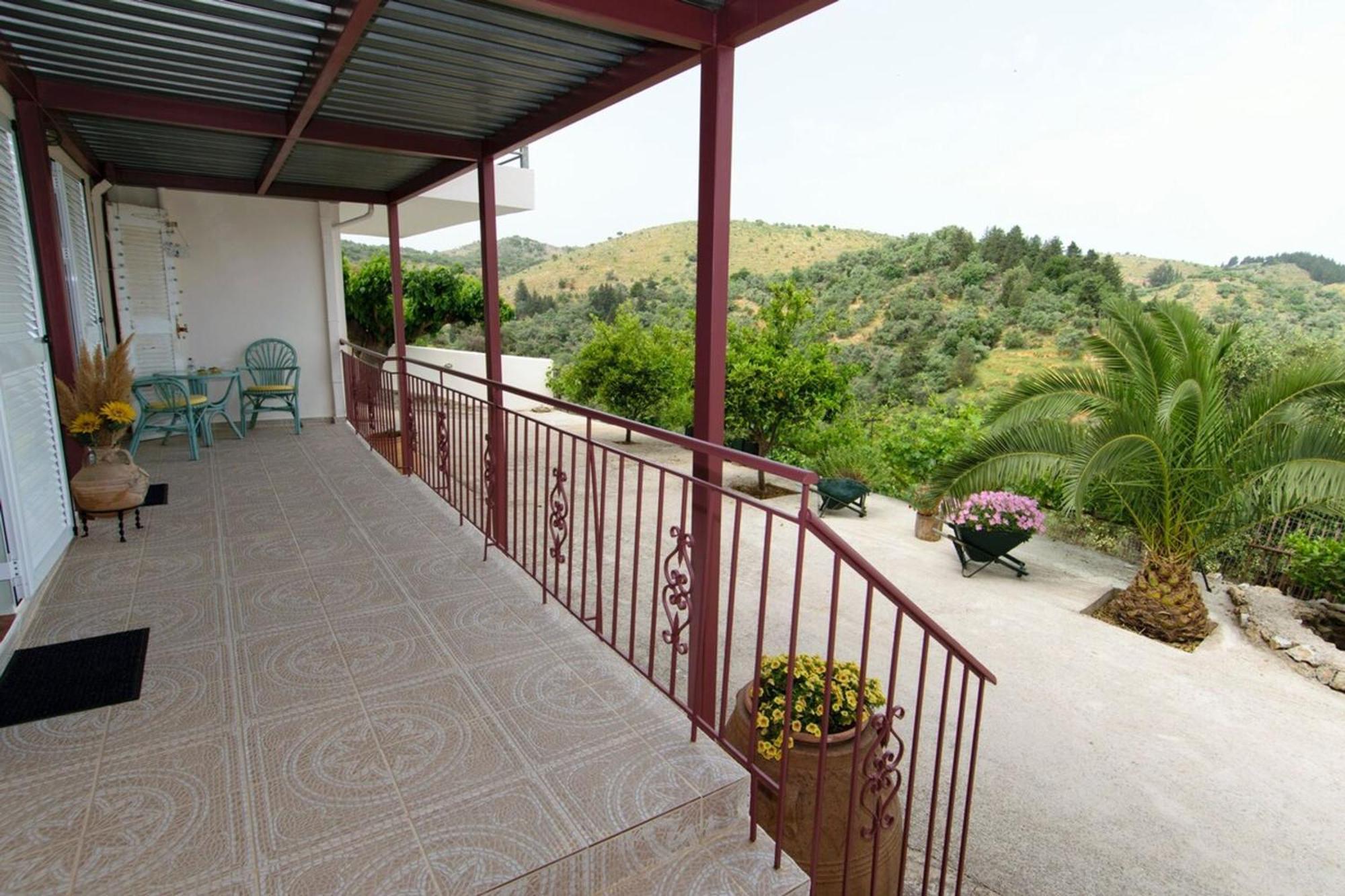 Aoria Traditional House With Stuning Mountain View Loulos Exterior foto